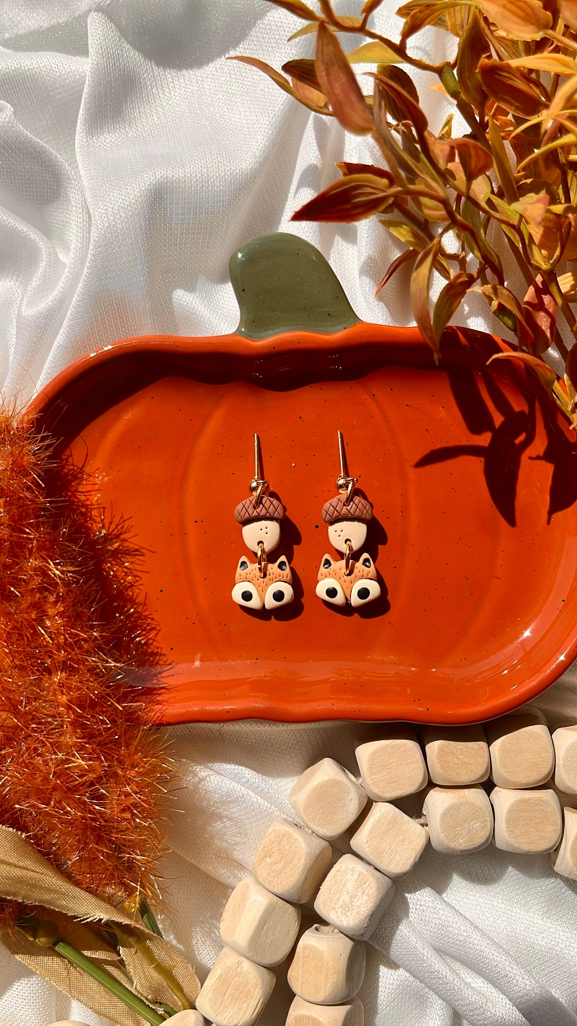 Acorn Foxes