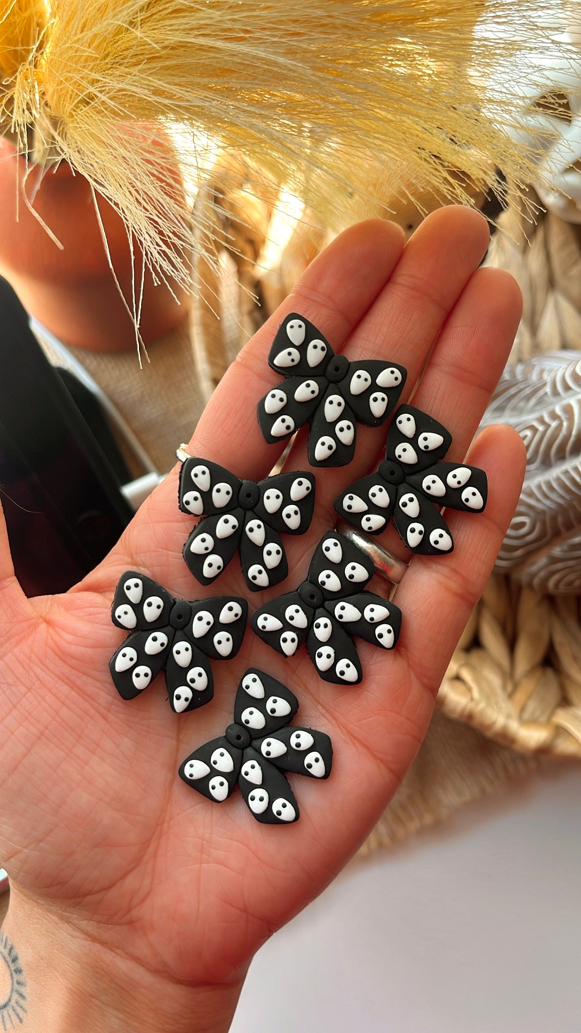Tan Ghost Bows