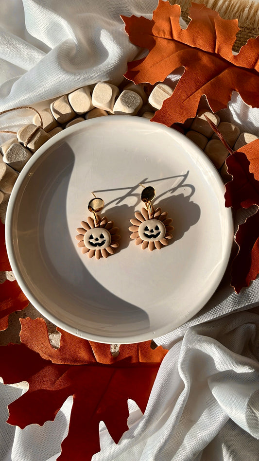 Tan Jack O’Lantern Flower Ghosts