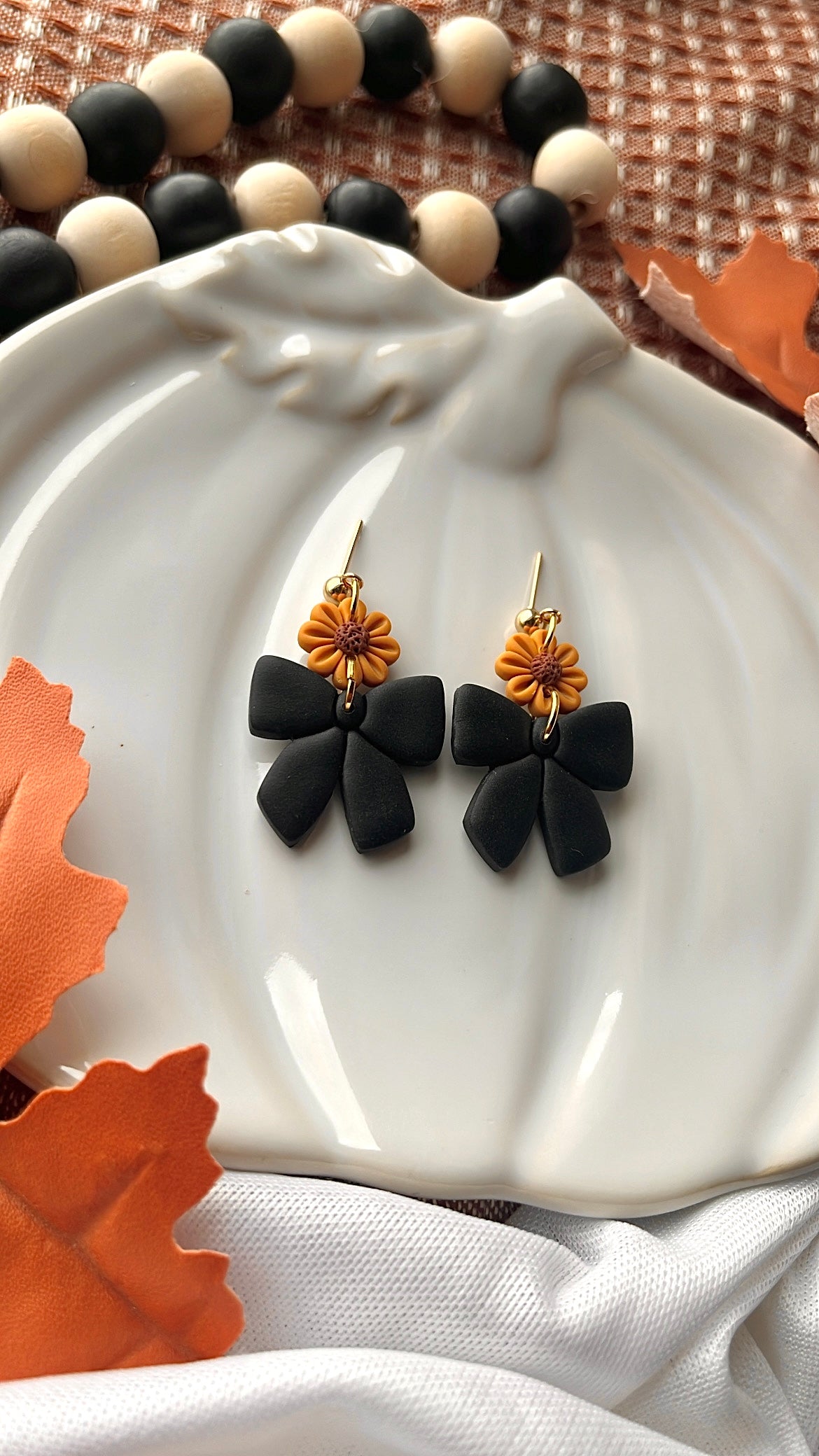 Black Sunflower Bow