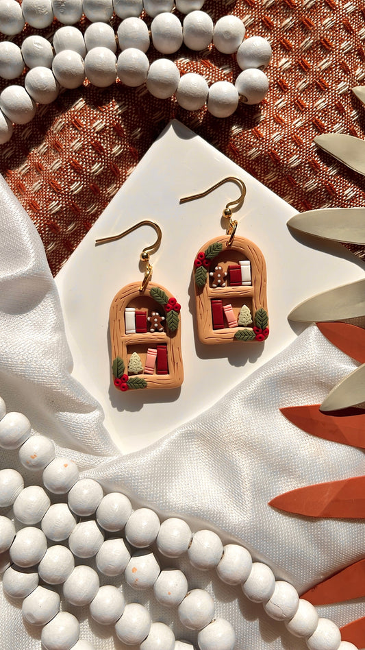 Gingerbread Christmas Bookshelves