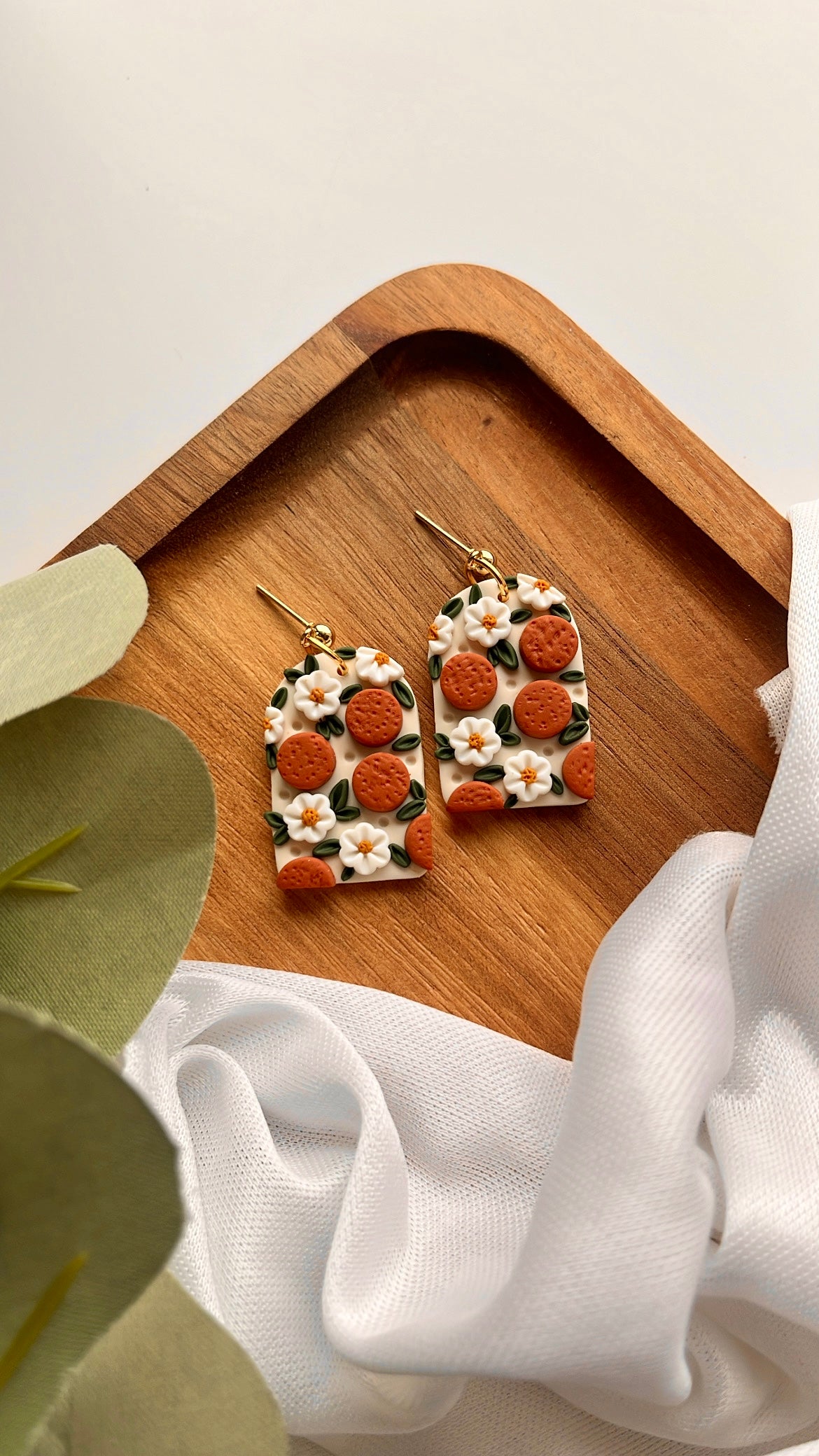 Orange Daisy Arches