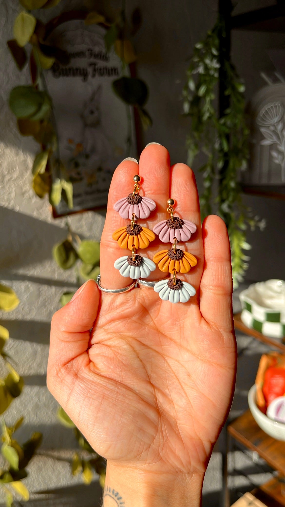 Earthy Spring Daisies