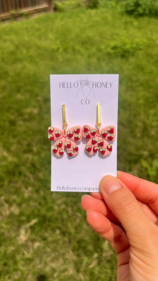 Mini Strawberry Bows